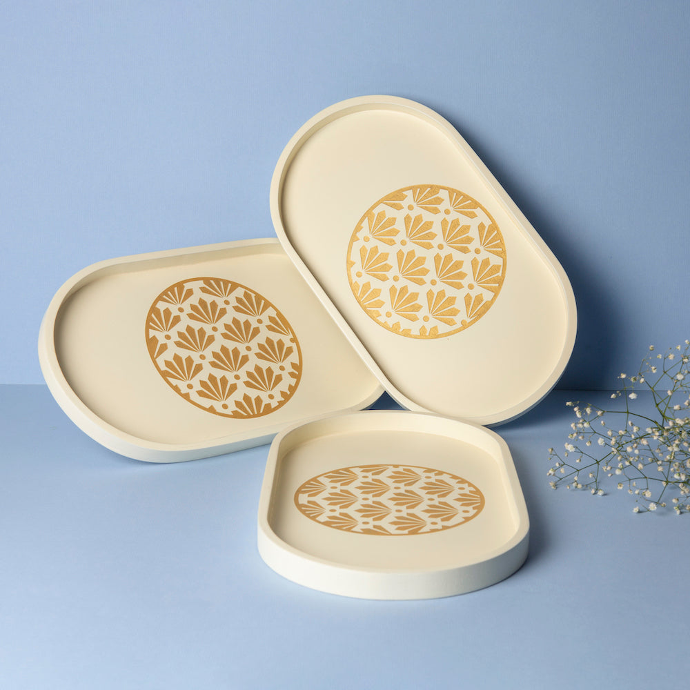 Oval Tray with Lotus Carving designed by bambaiSe