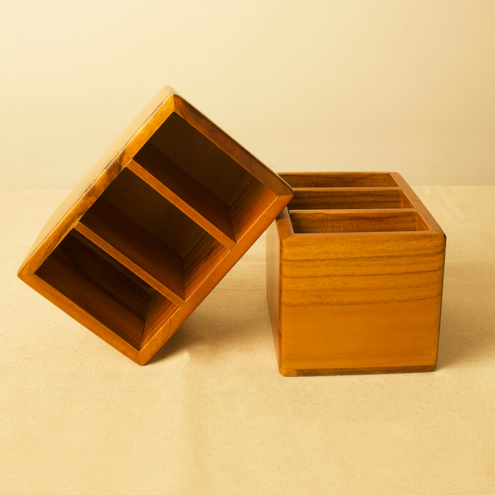 bambaiSe organiser showing 3 equal sections to help organise