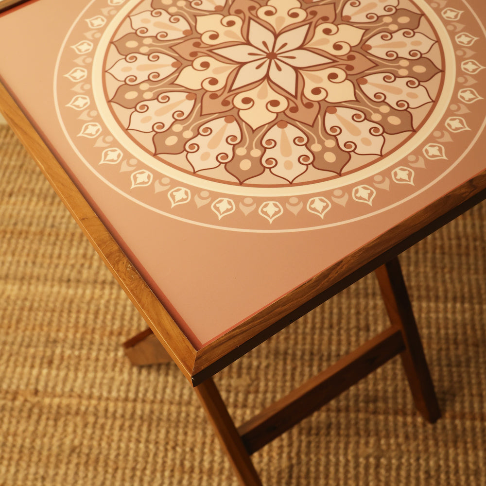 Compact wooden folding table for home décor