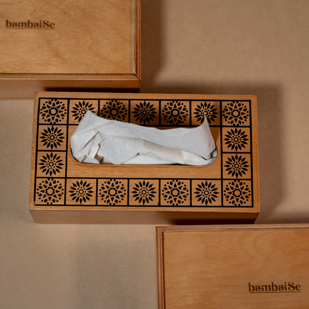 Tissue Holder with Wooden Finish