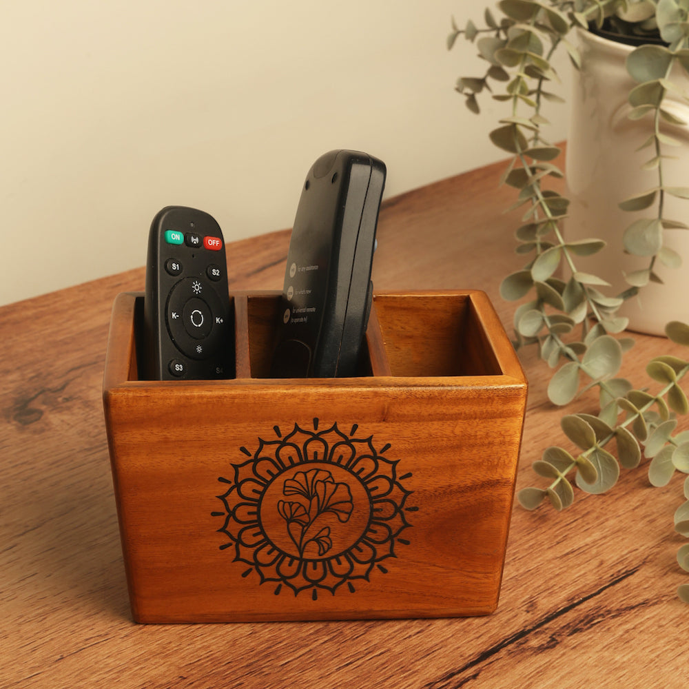 Teak Remote Holder for Modern Home Décor by bambaiSe